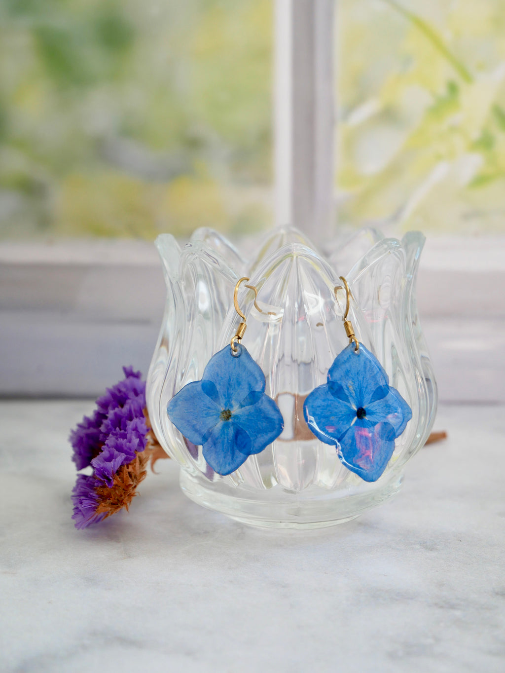 Boucles d’oreilles hortensia bleu crochet