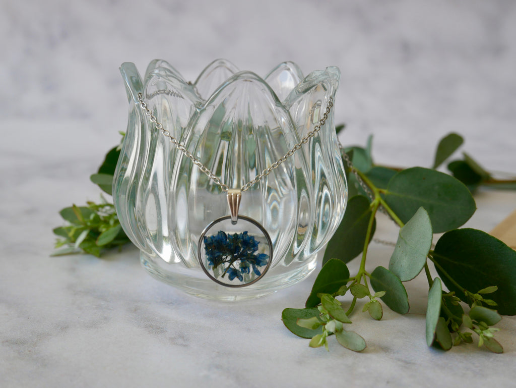 Collier hortensia plat cercle