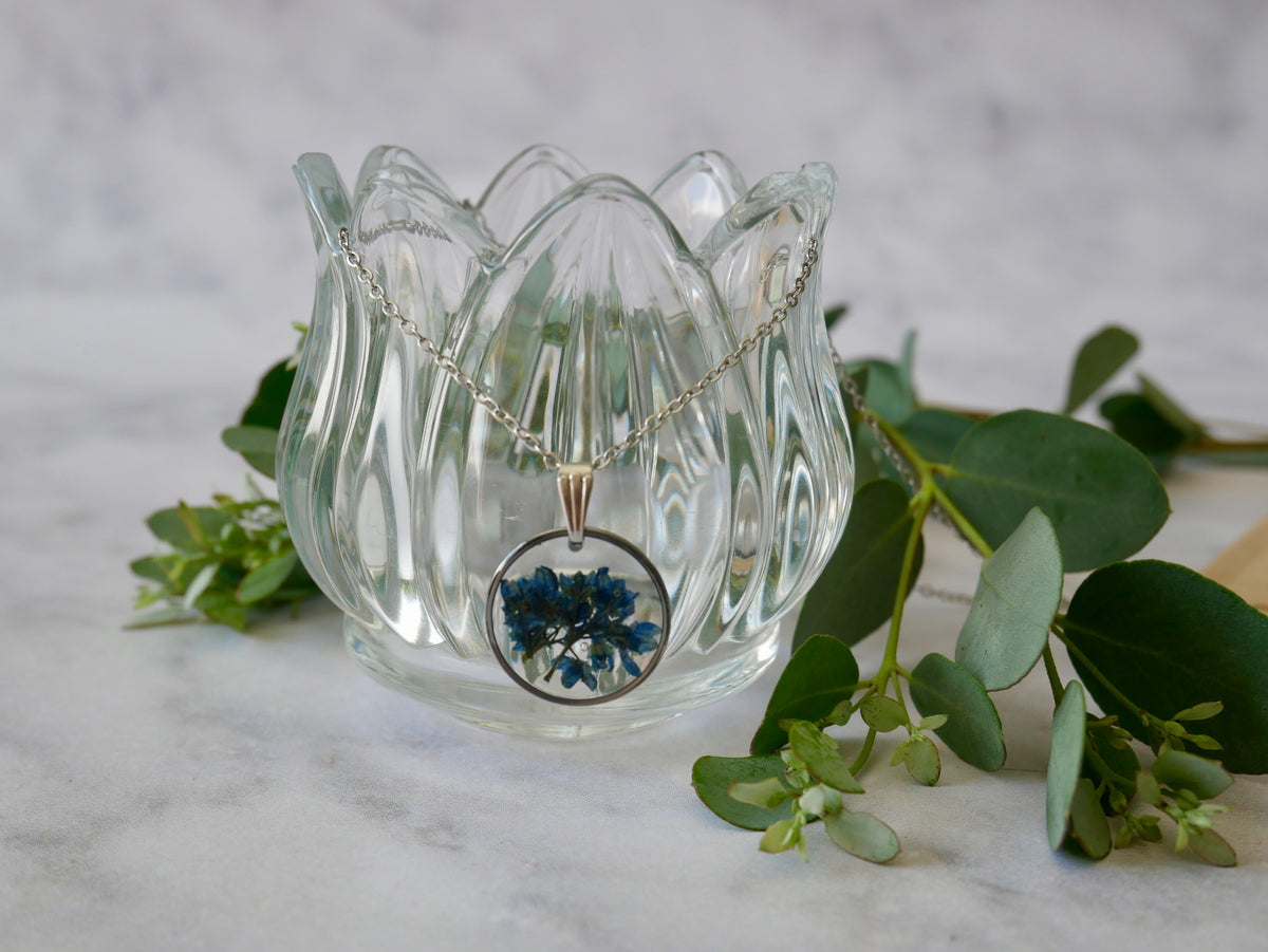 Collier hortensia plat cercle