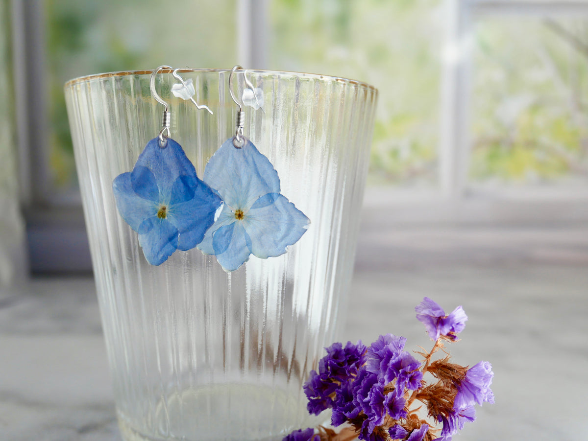 Boucles d’oreilles hortensia crochet