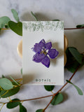 Broche delphinium
