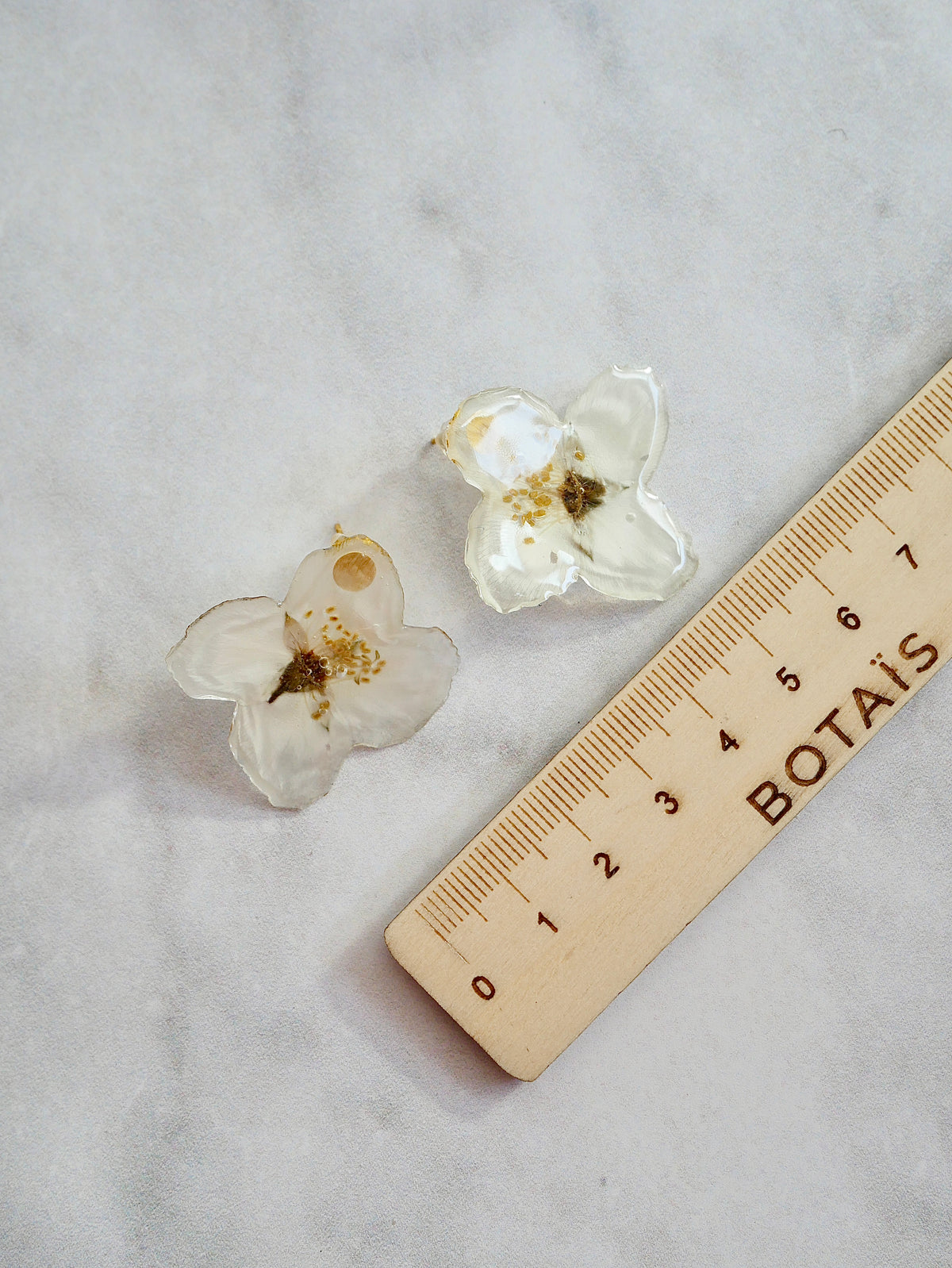 Boucles d’oreilles seringat puce
