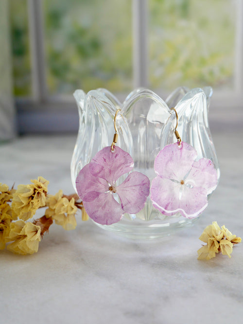 Boucles d’oreilles hortensia rose crochet