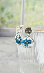 Boucles d’oreilles O hortensia bleu martelé