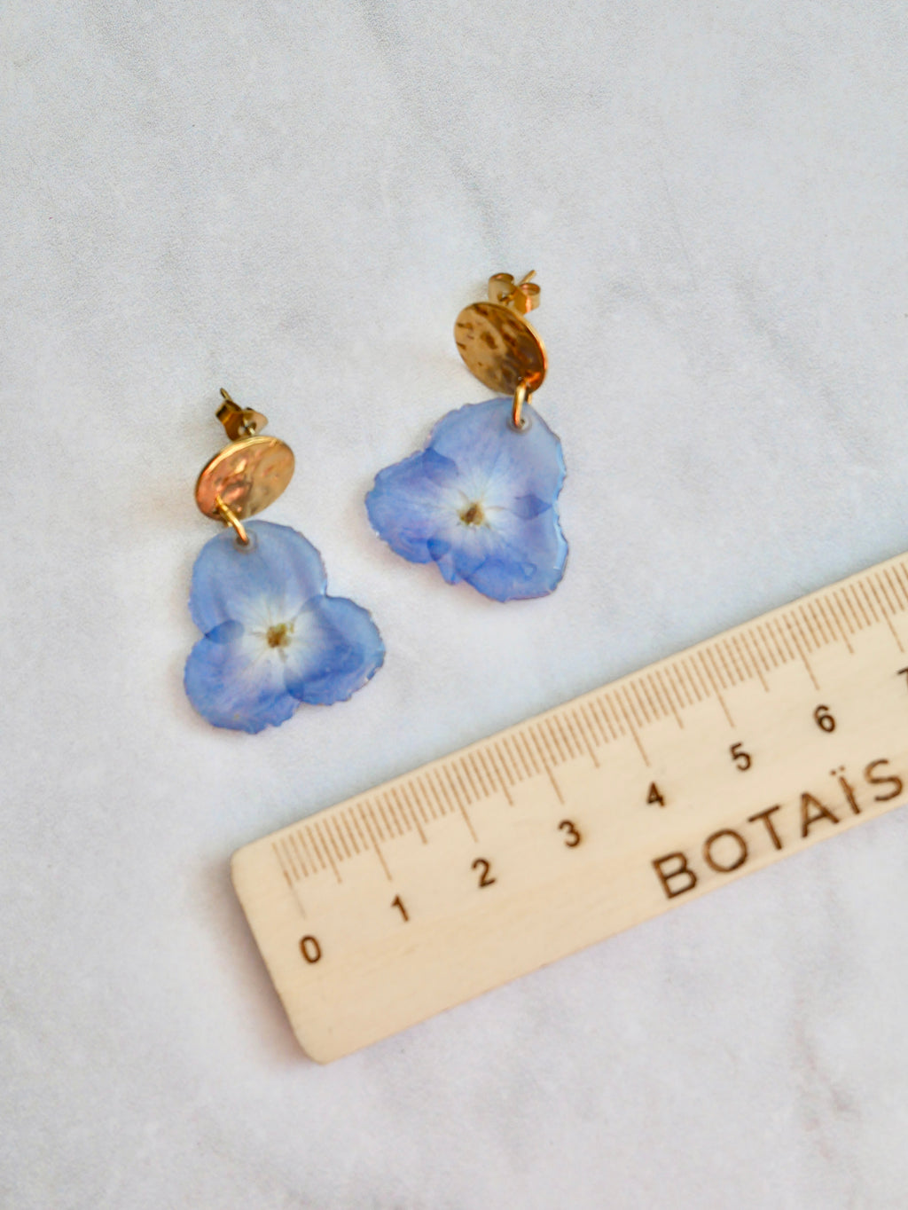 Boucles d’oreilles hortensias martelé