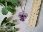 Collier pensée rose