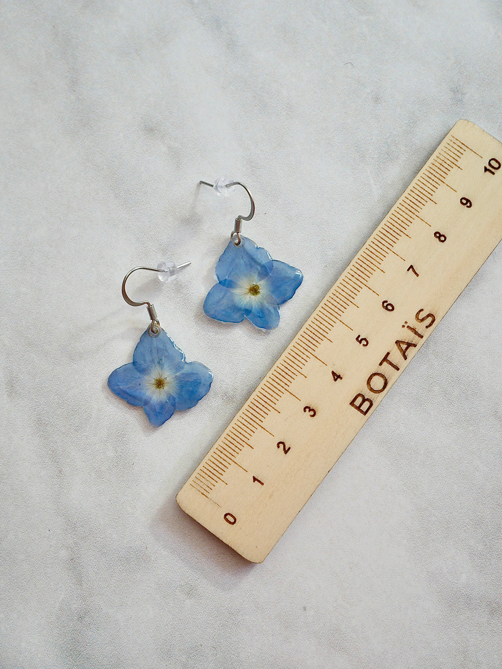 Boucles d’oreilles hortensia bleu crochet